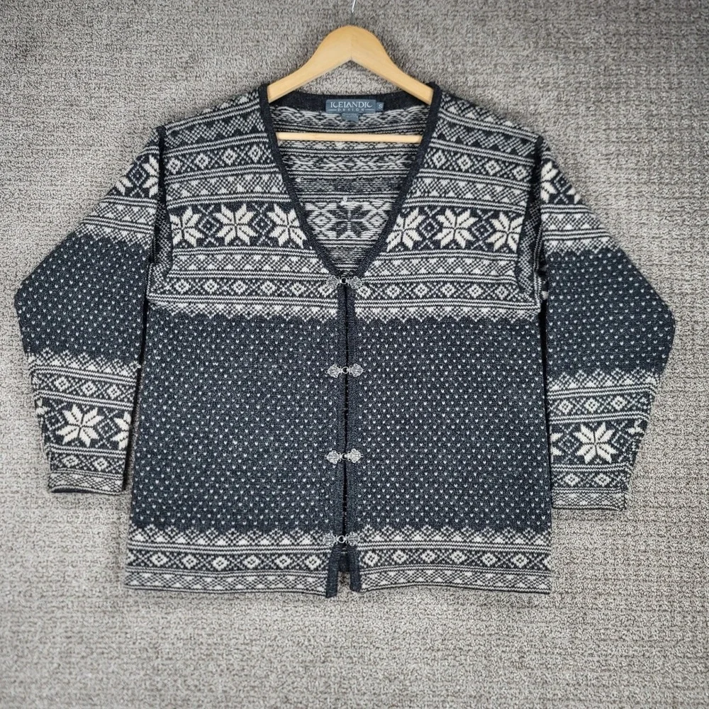 Icelandic Design Wool Cardigan Womens Size S Gray Snowflake‎ Nordic Sweater